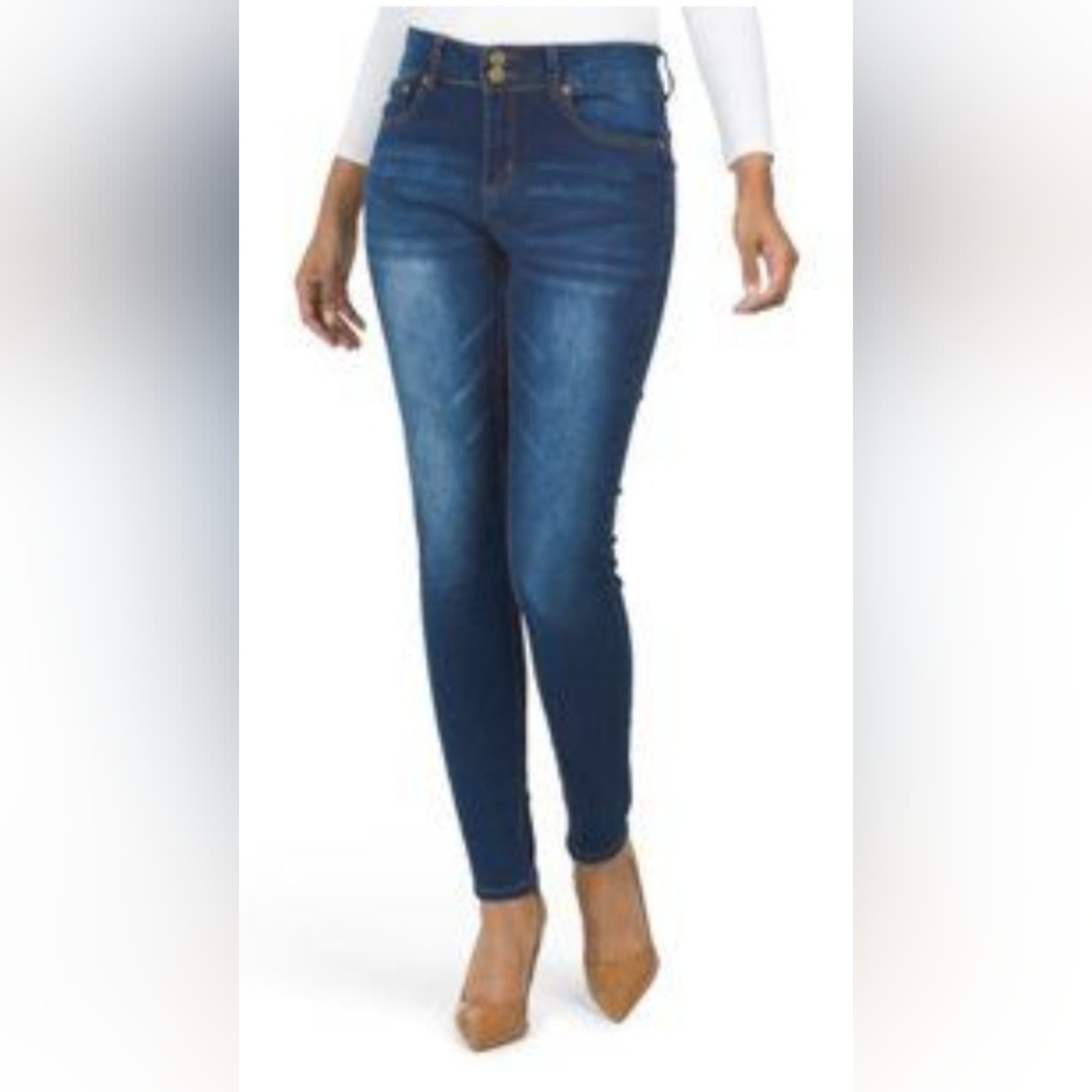 Between Us High Waisted Jeans Size 14. Read Comments For Savings